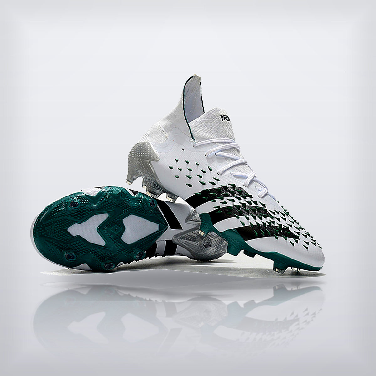 Tachos Predator Freak+ FG Blanco Verde — X Cleats MX