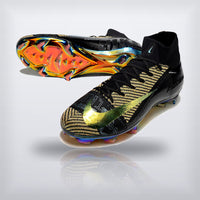 Par de Superfly 10 Elite SE con la suela naranja a la vista