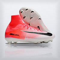 Par de Superfly 5 Elite rosa con la suela a la vista