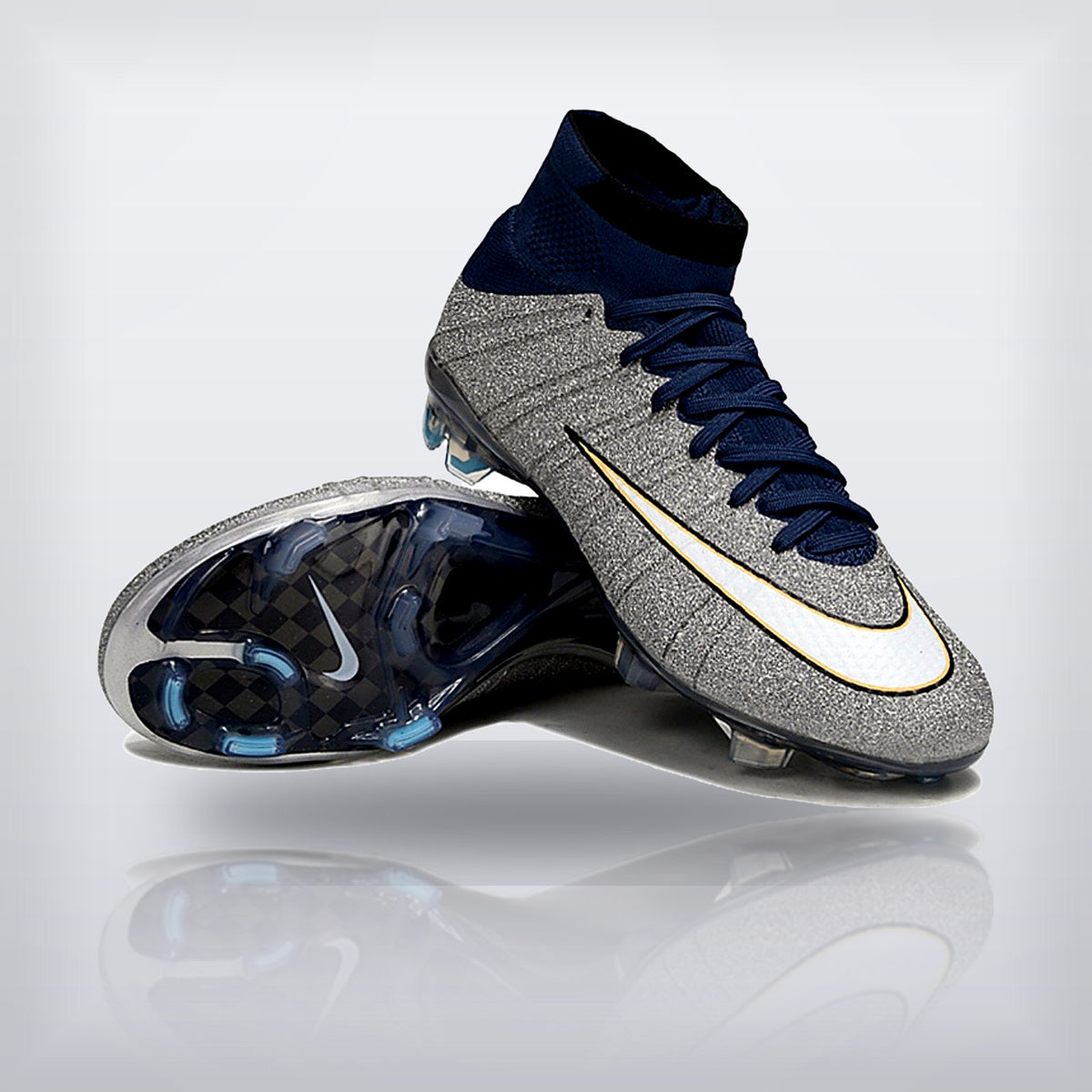 Superfly 4 CR7 Silverware con la suela a la vista